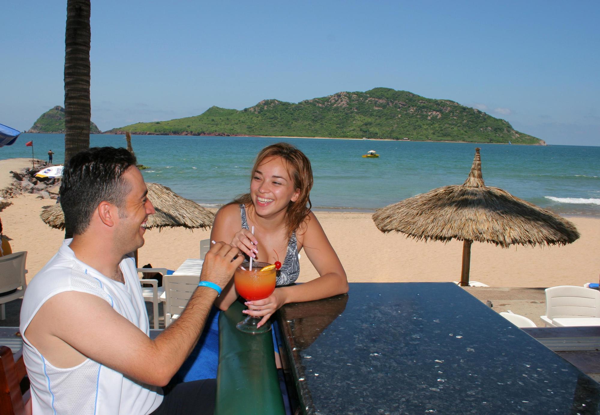 Las Flores Beach Resort Mazatlán Eksteriør bilde