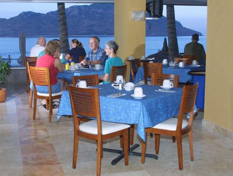 Las Flores Beach Resort Mazatlán Restaurant bilde